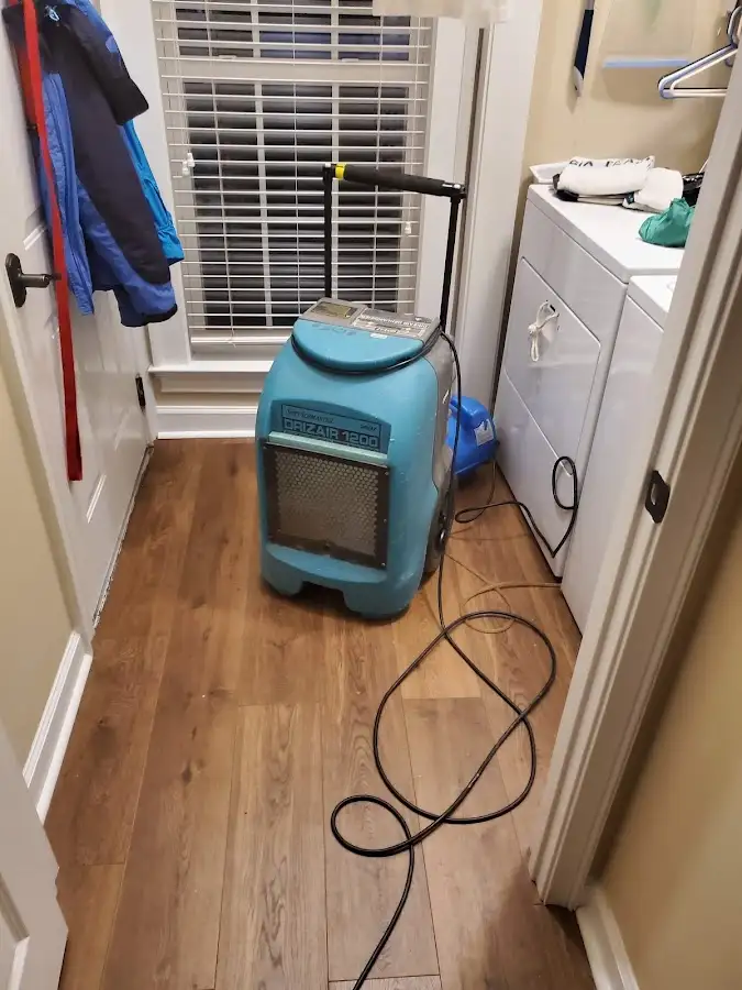 Commercial dehumidifier deployed for Flood Damage Cleanup in Garfield Heights